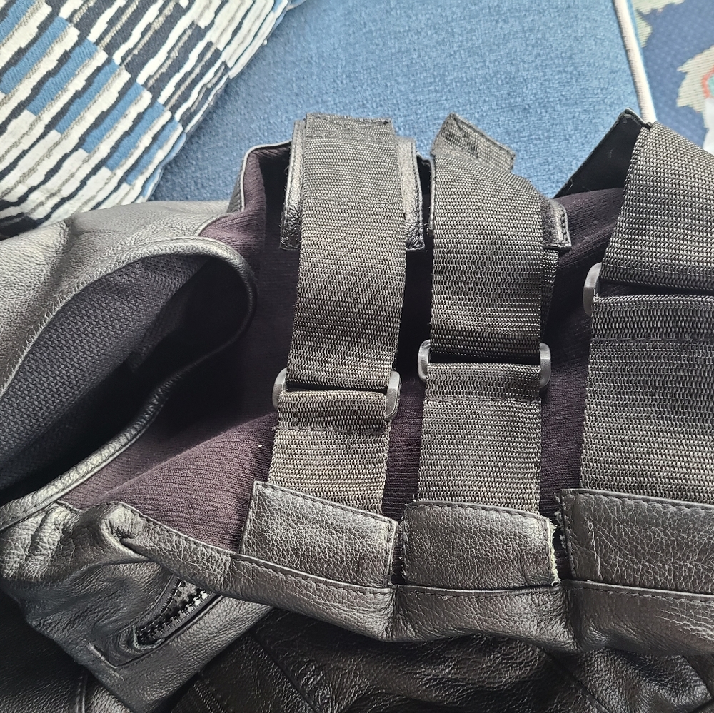 Street Legal leather adjustable vest - Picture 3 of 4